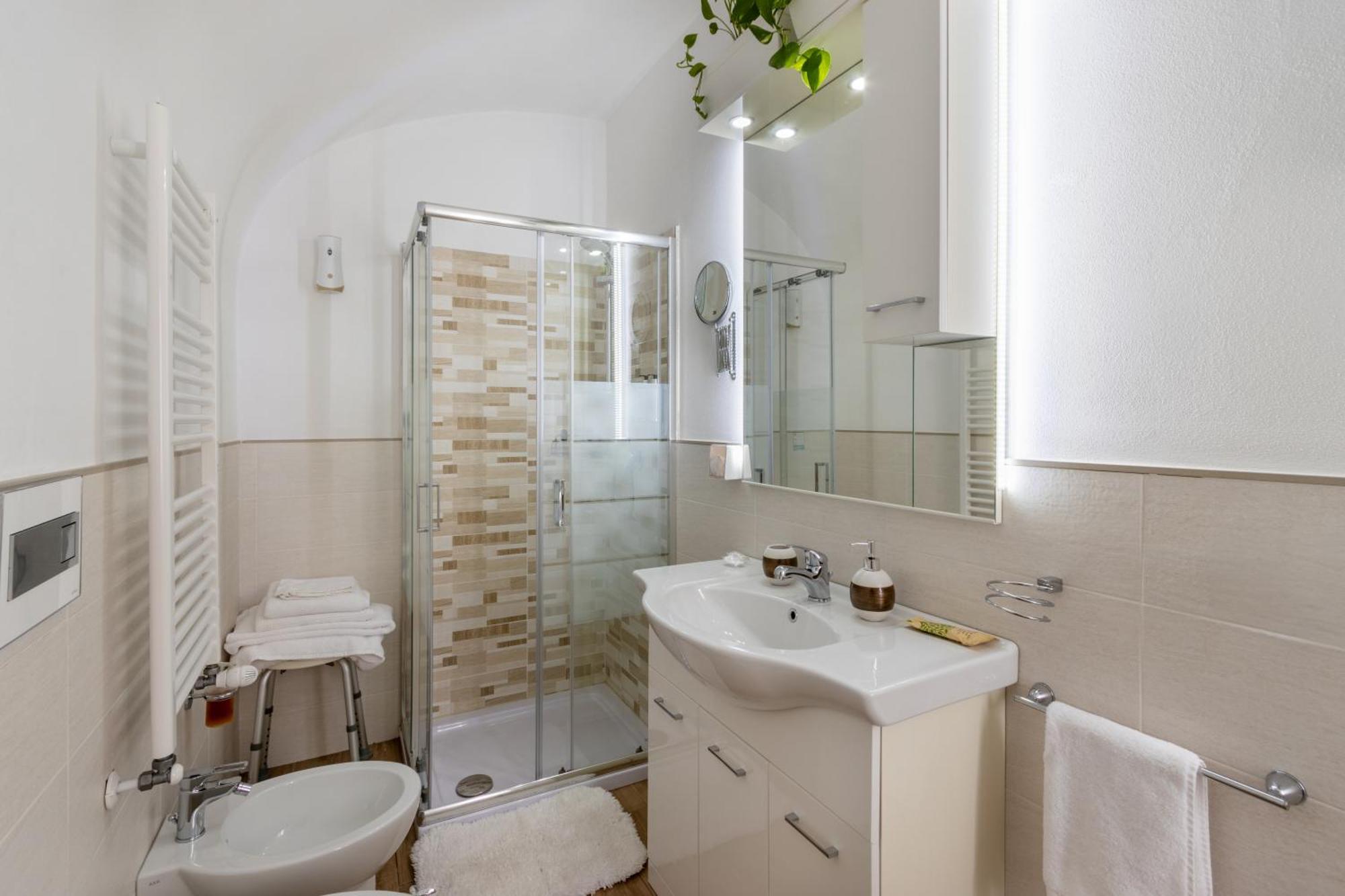 Chrizia Hotel Novi Ligure Eksteriør billede
